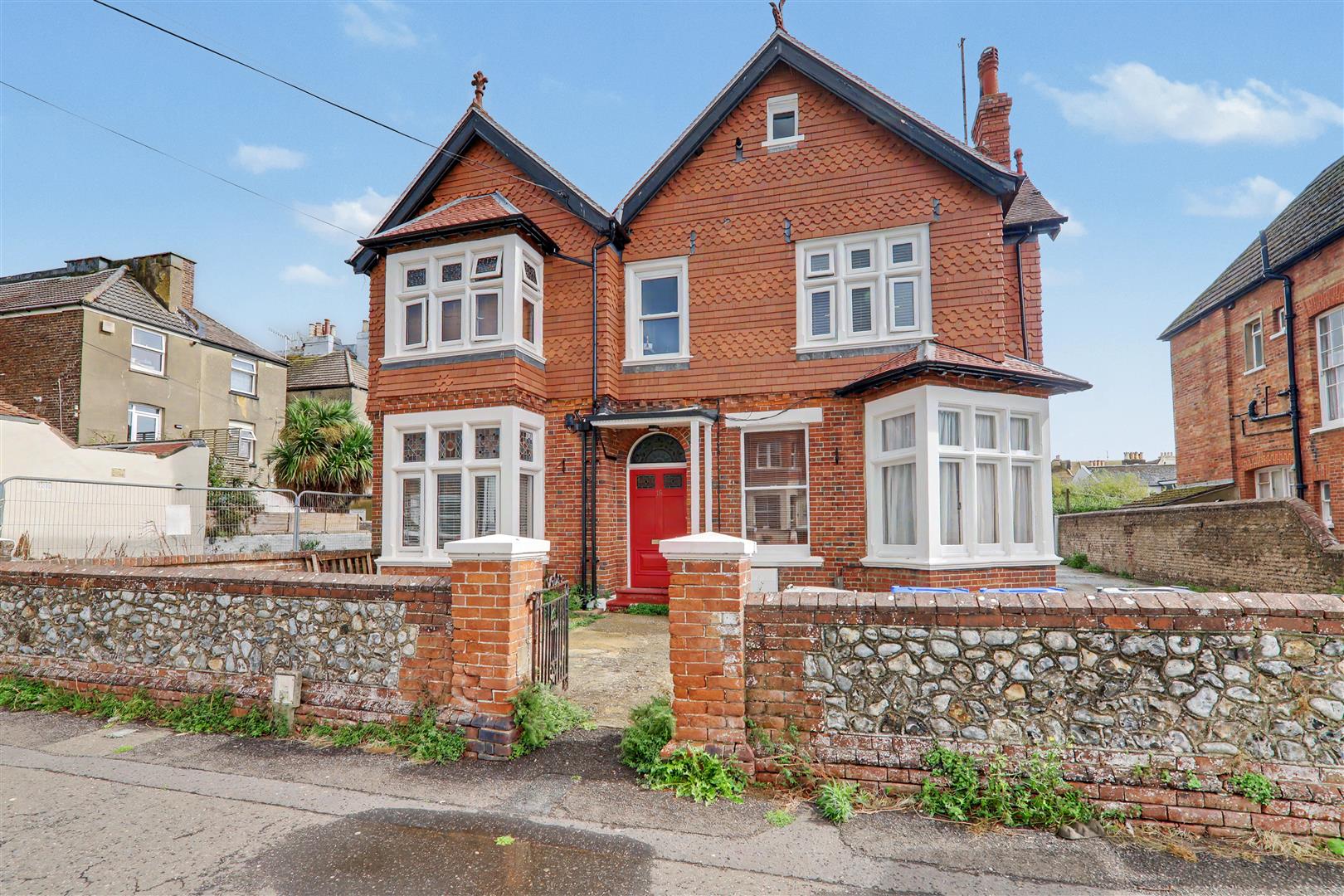 Flat | Queens Road, Worthing | For Sale